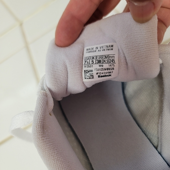Reebok White Sneakers - Picture 6 of 7